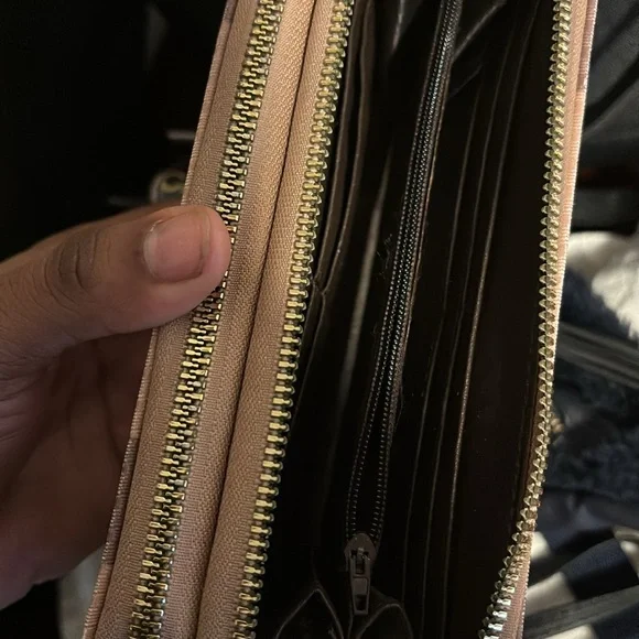 Wallet - Picture 3 of 6